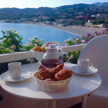 Apartmán Rousse Les Pieds Dans L'eau LʼÎle-Rousse