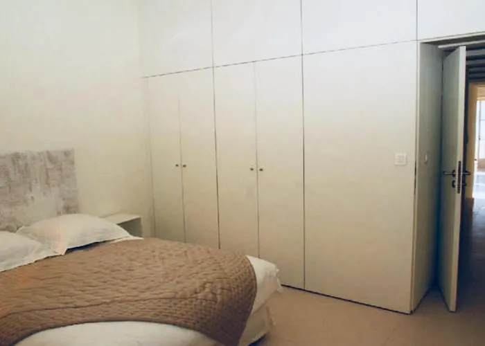 Rousse Les Pieds Dans L'eau LʼÎle-Rousse