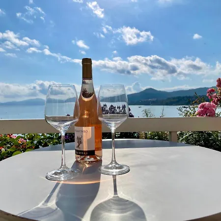 Appartement Rousse Les Pieds Dans L'eau *